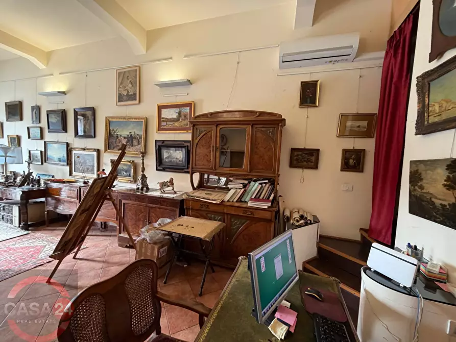 Immagine 8 di Locale commerciale in vendita  in Piazza San Marco a Latina