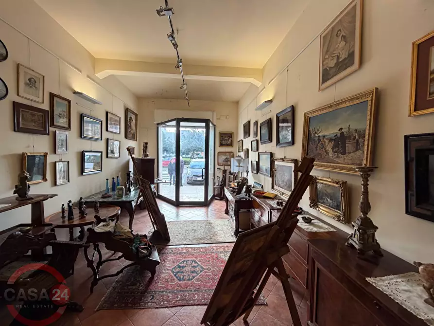Immagine 16 di Locale commerciale in vendita  in Piazza San Marco a Latina