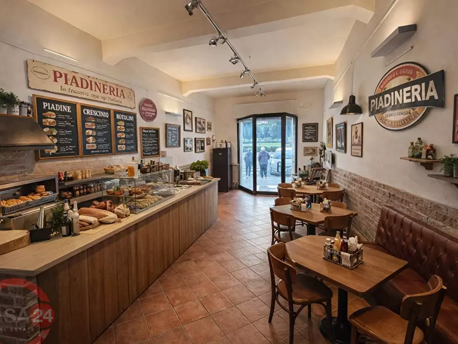 Immagine 2 di Locale commerciale in vendita  in Piazza San Marco a Latina