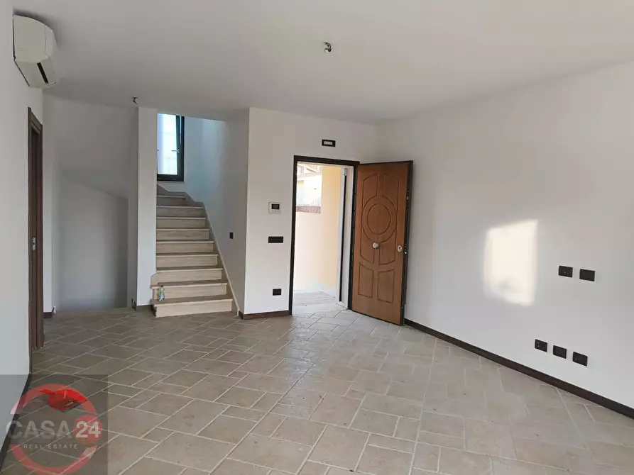 Immagine 16 di Villa in vendita  in via del pantanaccio a Latina