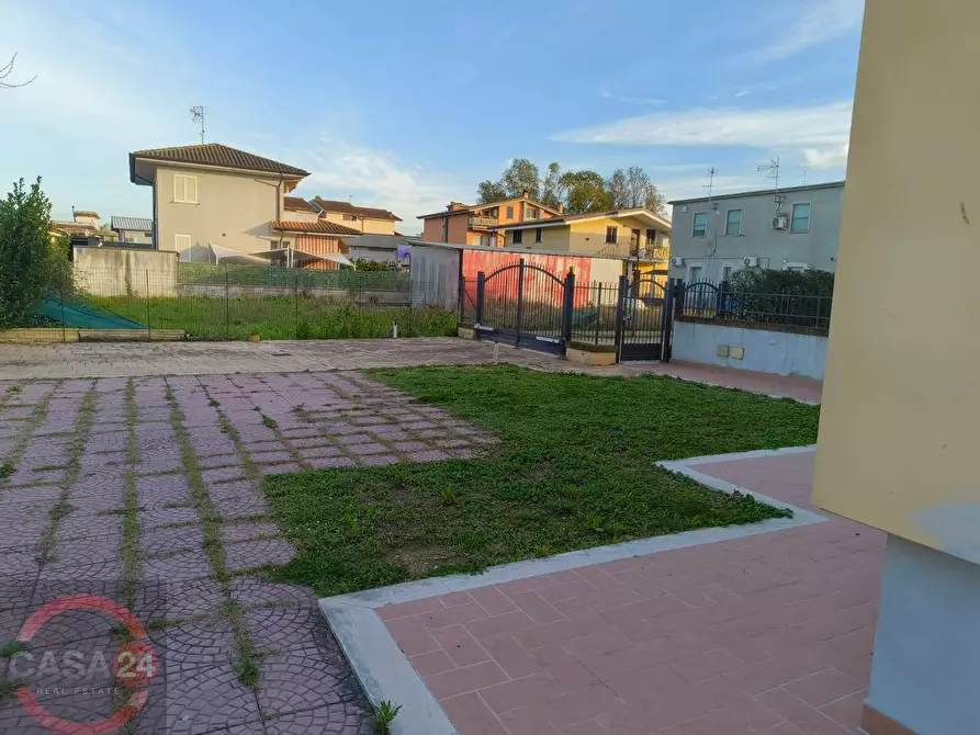 Immagine 12 di Villa in vendita  in via del pantanaccio a Latina