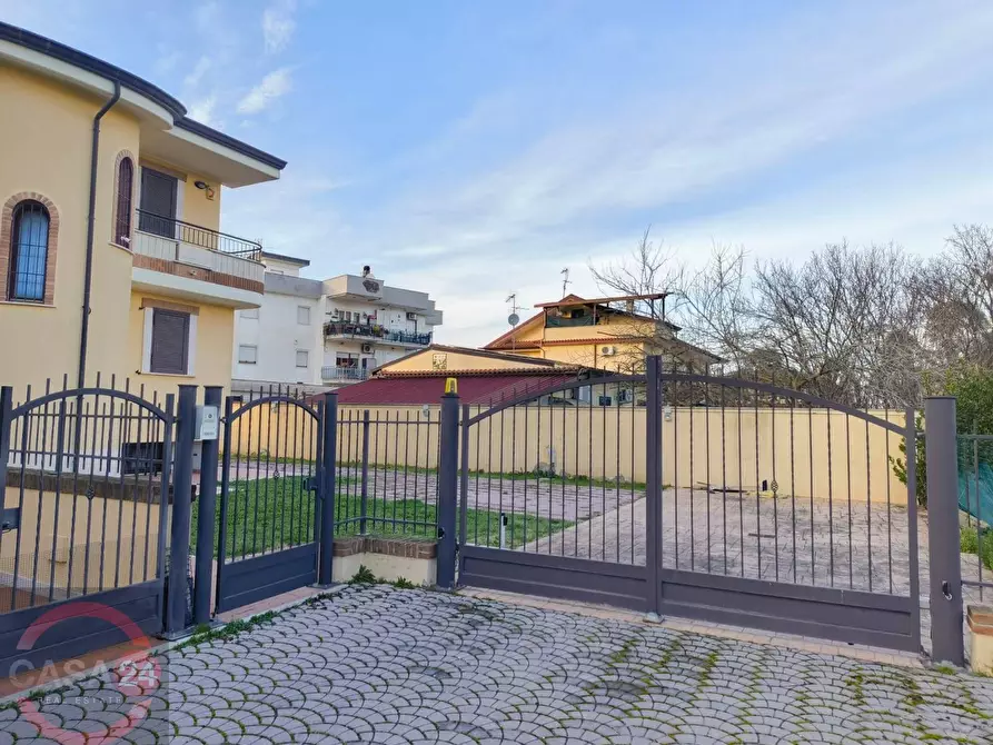 Immagine 3 di Villa in vendita  in via del pantanaccio a Latina