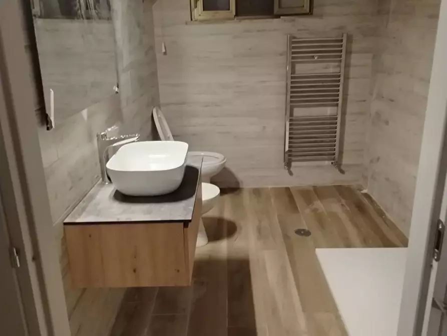 Immagine 10 di Appartamento in vendita  in Via dei Volsci a Latina