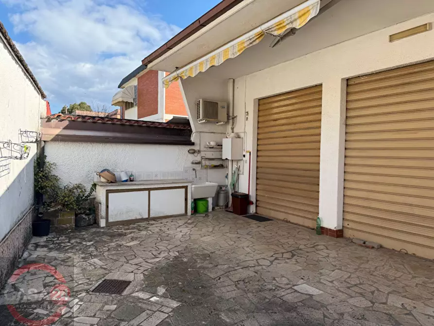 Immagine 11 di Villa in vendita  in Strada Carrara a Latina