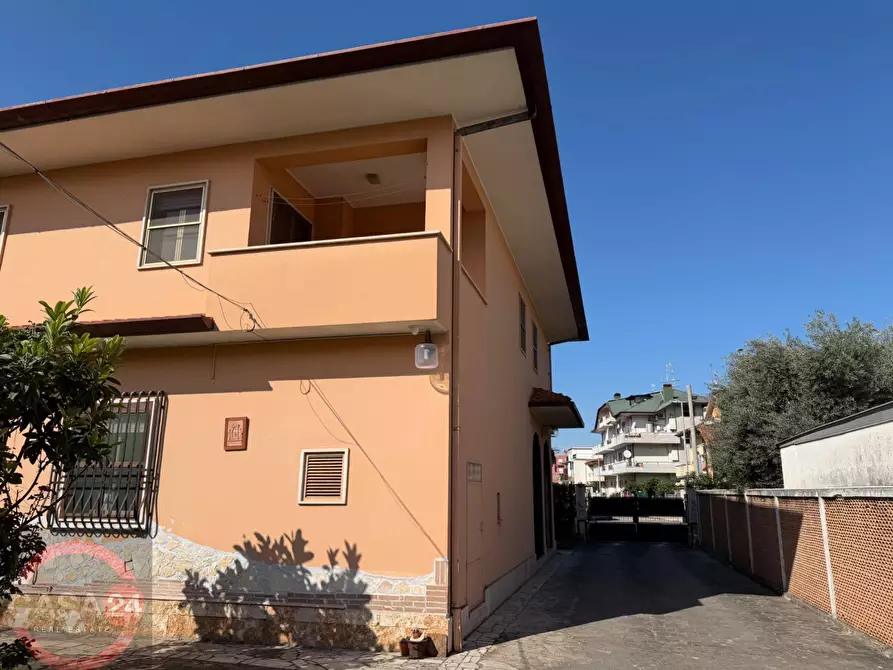 Immagine 12 di Villa in vendita  in Strada Carrara a Latina