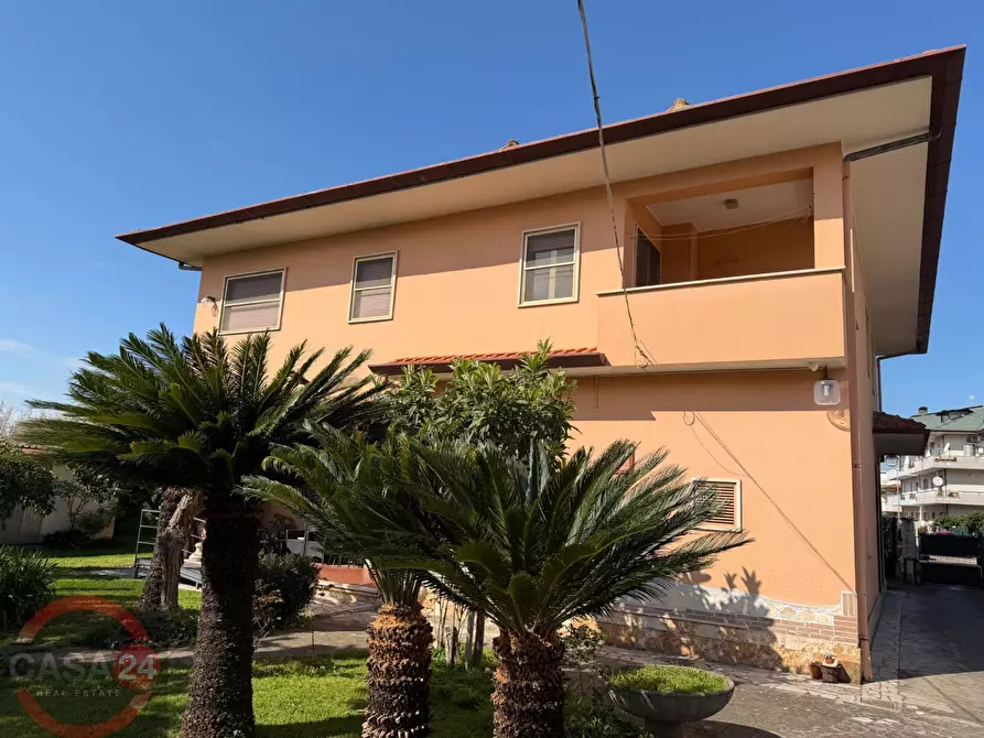 Immagine 14 di Villa in vendita  in Strada Carrara a Latina