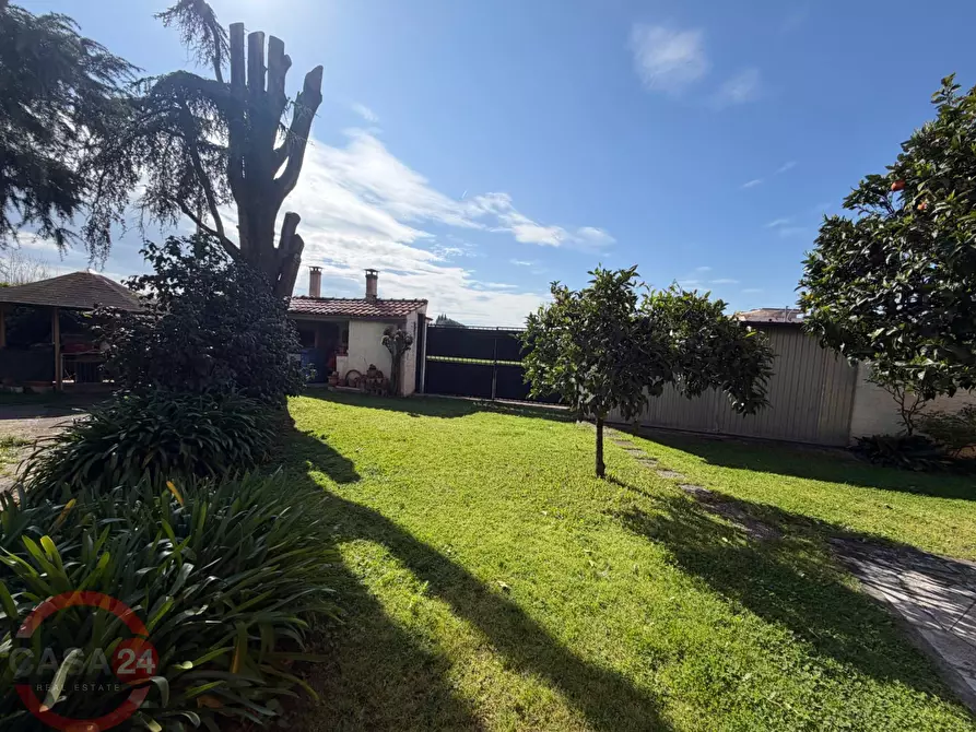 Immagine 26 di Villa in vendita  in Strada Carrara a Latina