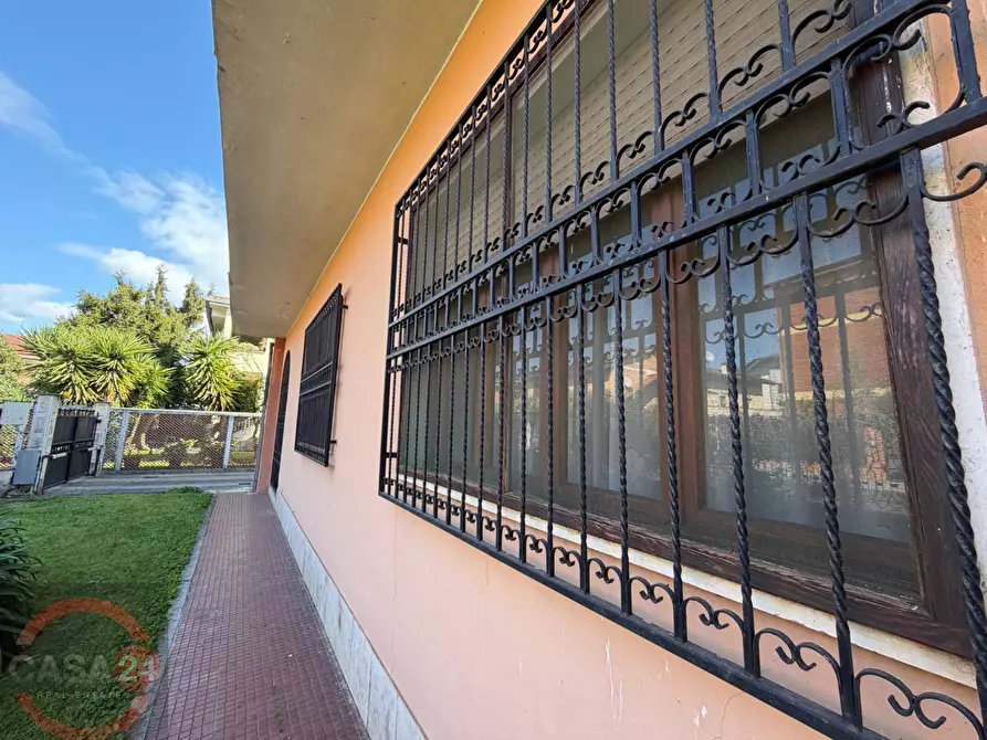 Immagine 34 di Villa in vendita  in Strada Carrara a Latina