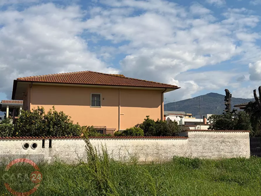 Immagine 41 di Villa in vendita  in Strada Carrara a Latina