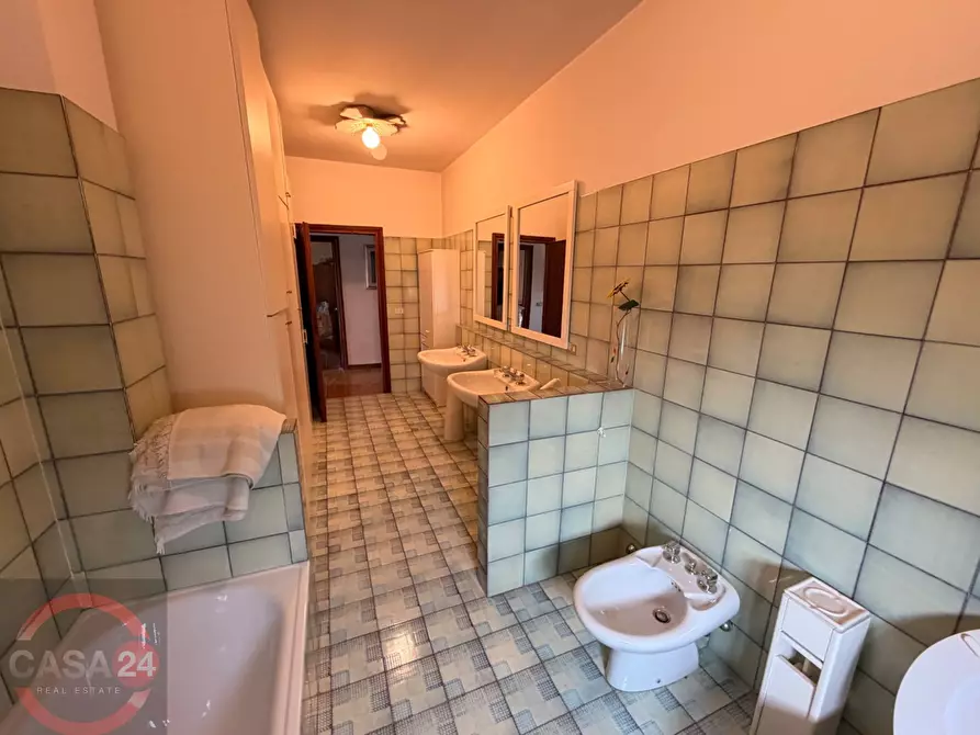 Immagine 105 di Villa in vendita  in Strada Carrara a Latina