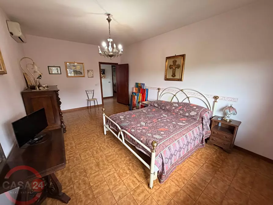 Immagine 118 di Villa in vendita  in Strada Carrara a Latina