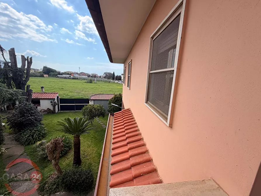 Immagine 129 di Villa in vendita  in Strada Carrara a Latina