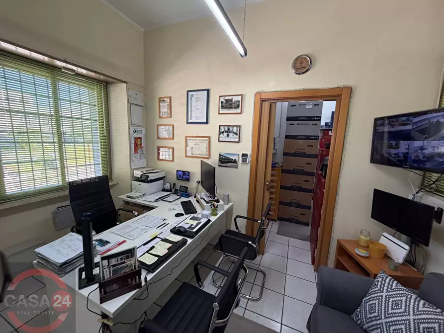 Immagine 20 di Locale commerciale in vendita  in Via Romagnoli a Latina