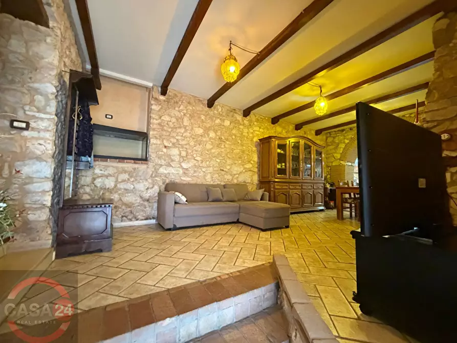 Immagine 5 di Villa in vendita  in Via Nuova a Sezze