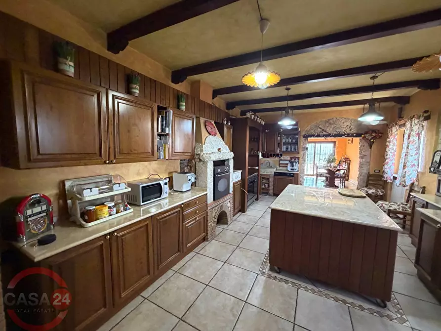 Immagine 12 di Villa in vendita  in Via Nuova a Sezze