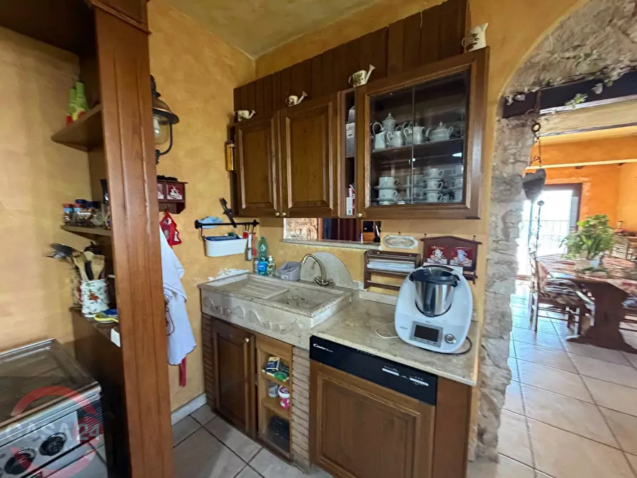 Immagine 14 di Villa in vendita  in Via Nuova a Sezze