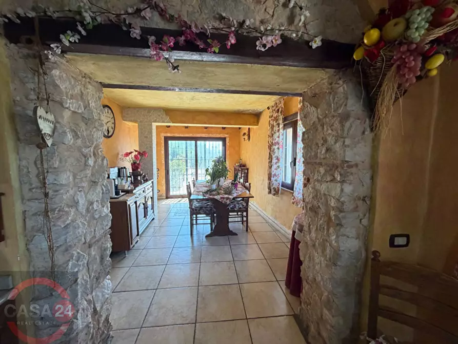 Immagine 15 di Villa in vendita  in Via Nuova a Sezze