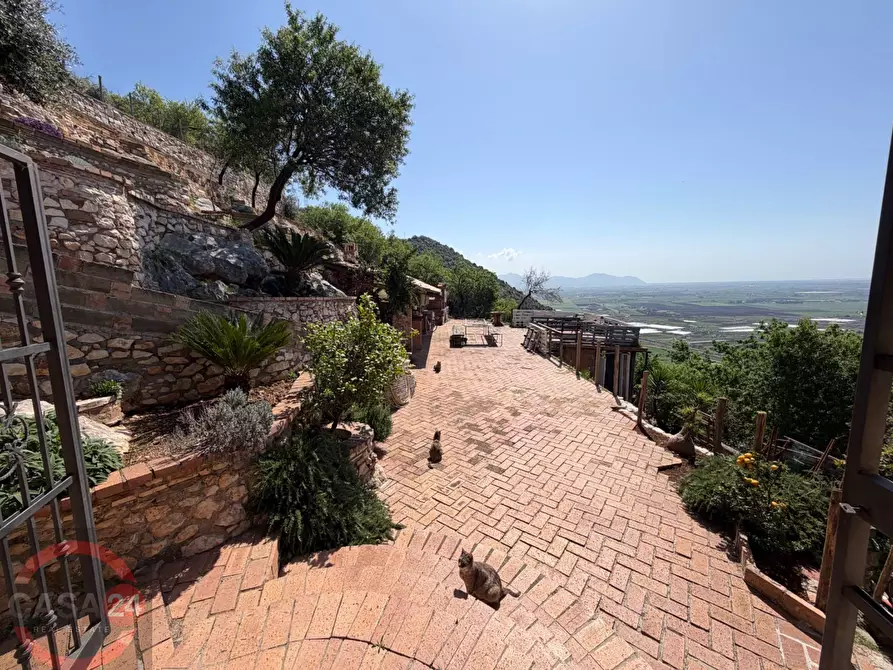 Immagine 19 di Villa in vendita  in Via Nuova a Sezze