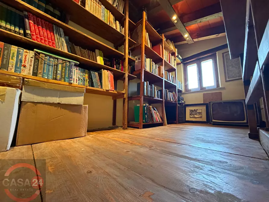 Immagine 36 di Villa in vendita  in Via Nuova a Sezze