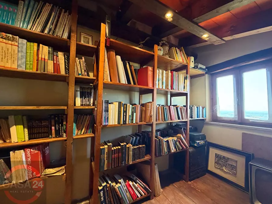 Immagine 38 di Villa in vendita  in Via Nuova a Sezze