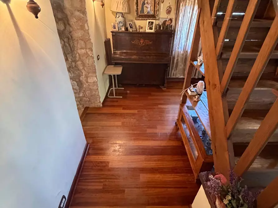 Immagine 41 di Villa in vendita  in Via Nuova a Sezze