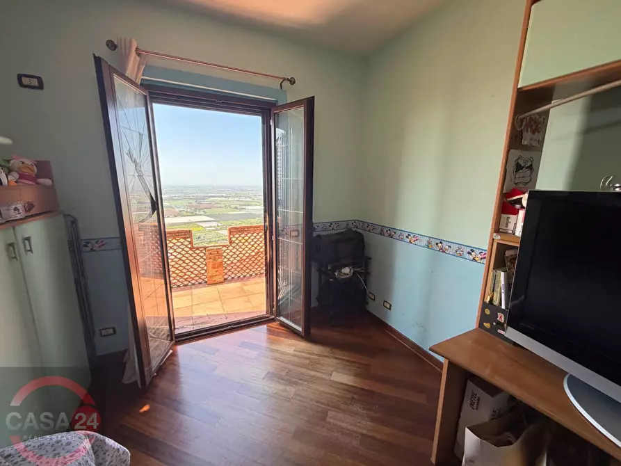 Immagine 55 di Villa in vendita  in Via Nuova a Sezze