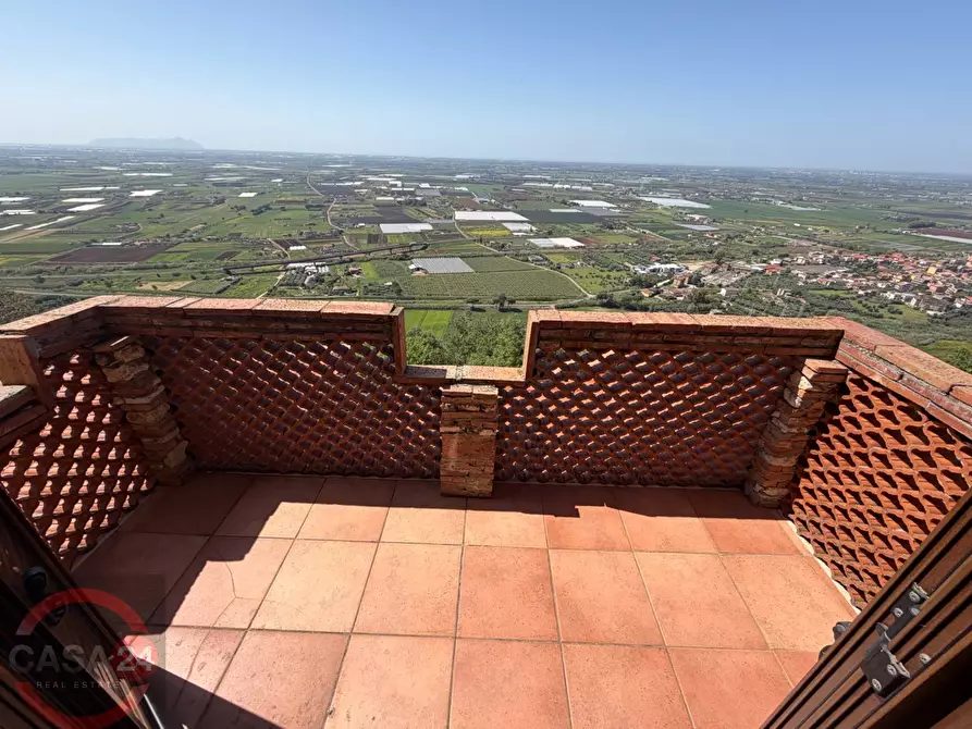 Immagine 2 di Villa in vendita  in Via Nuova a Sezze