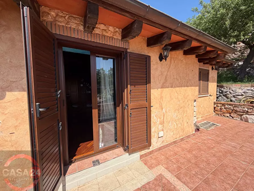 Immagine 66 di Villa in vendita  in Via Nuova a Sezze