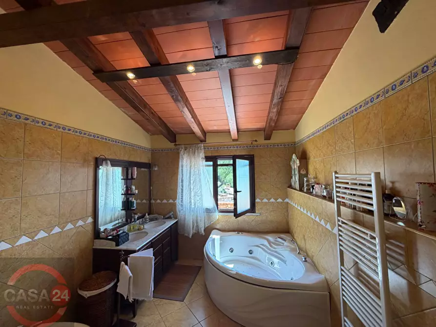 Immagine 79 di Villa in vendita  in Via Nuova a Sezze