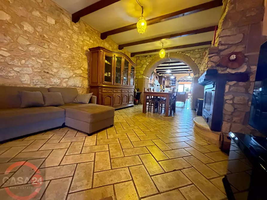 Immagine 101 di Villa in vendita  in Via Nuova a Sezze