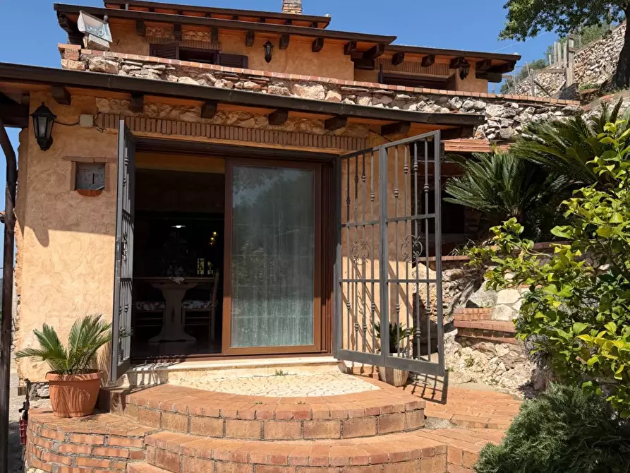 Immagine 105 di Villa in vendita  in Via Nuova a Sezze