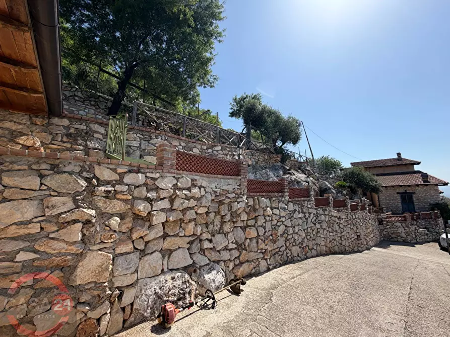 Immagine 117 di Villa in vendita  in Via Nuova a Sezze