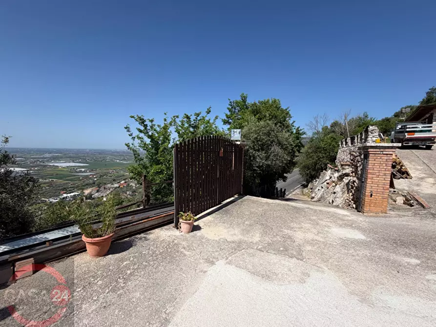 Immagine 118 di Villa in vendita  in Via Nuova a Sezze