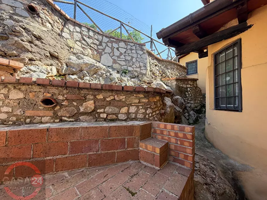 Immagine 3 di Villa in vendita  in Via Nuova a Sezze