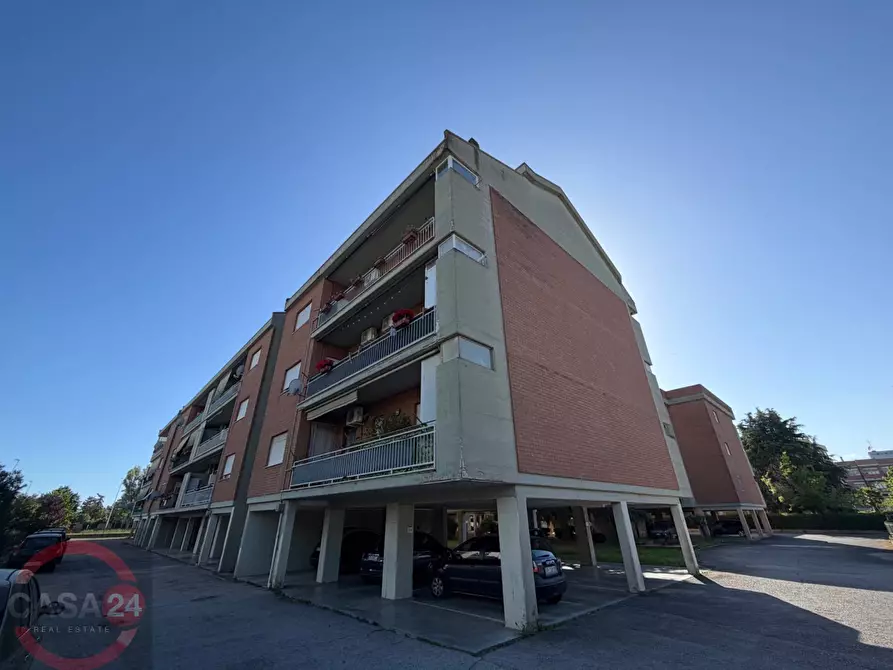 Immagine 12 di Appartamento in vendita  in Viale Paganini a Latina