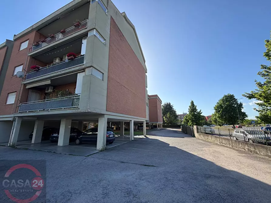 Immagine 13 di Appartamento in vendita  in Viale Paganini a Latina