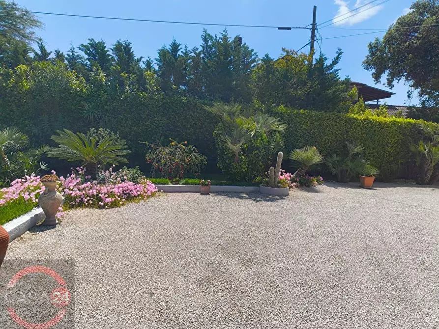 Immagine 26 di Villa in vendita  in via Pontina km 80 a Latina