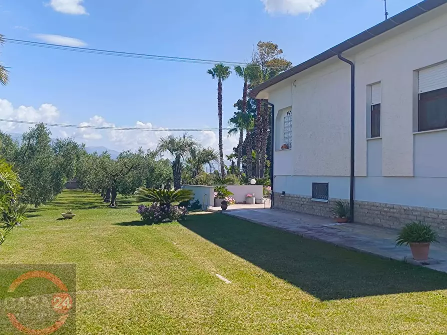 Immagine 27 di Villa in vendita  in via Pontina km 80 a Latina