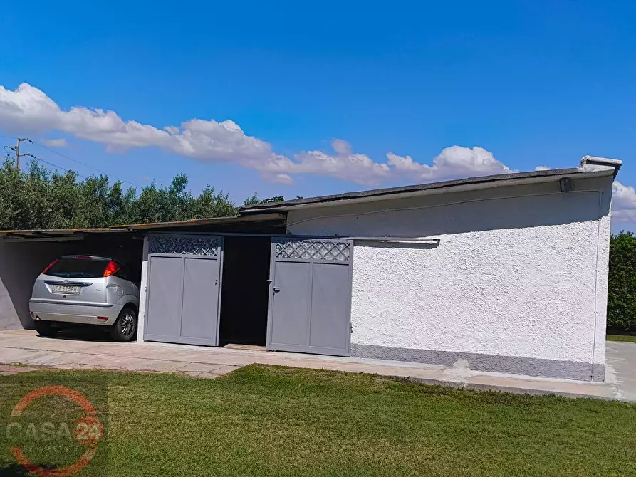 Immagine 29 di Villa in vendita  in via Pontina km 80 a Latina