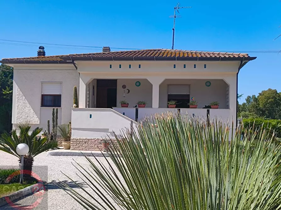 Immagine 30 di Villa in vendita  in via Pontina km 80 a Latina