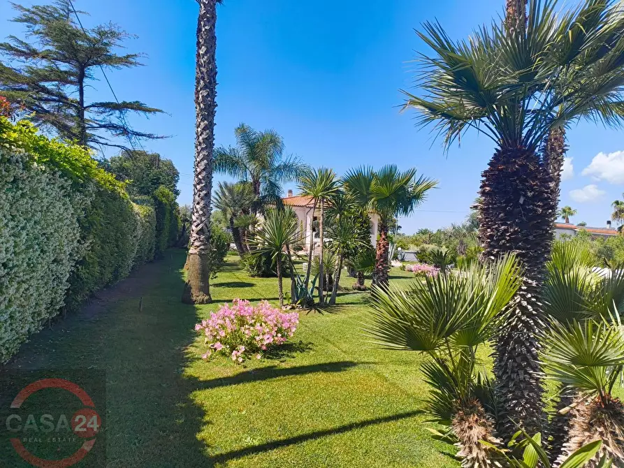 Immagine 40 di Villa in vendita  in via Pontina km 80 a Latina