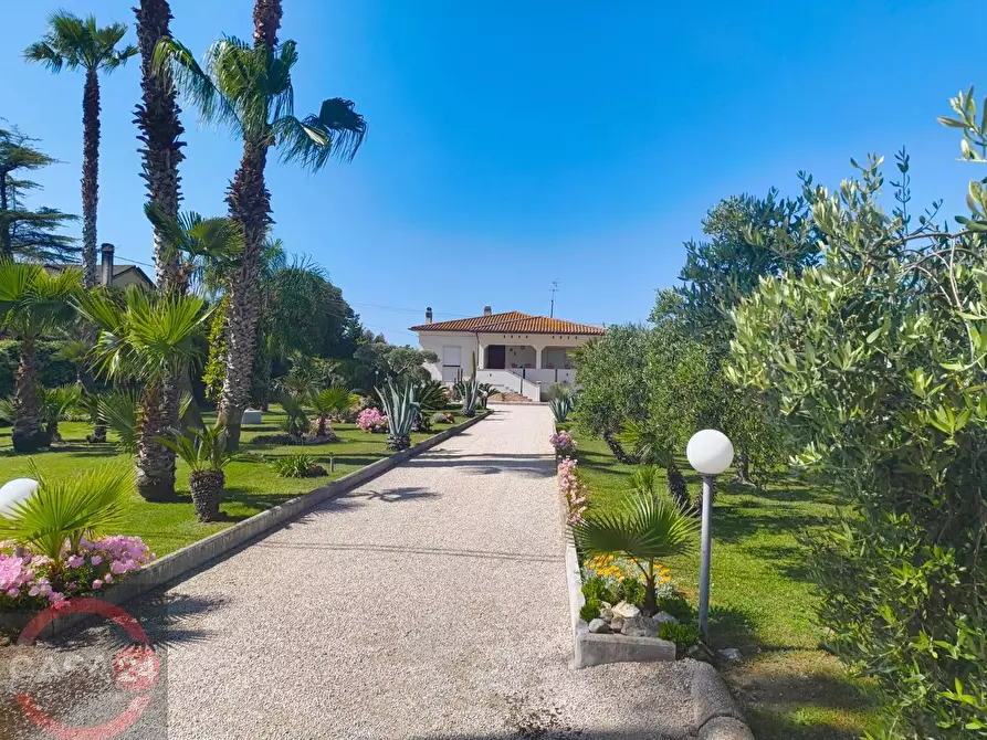 Immagine 41 di Villa in vendita  in via Pontina km 80 a Latina