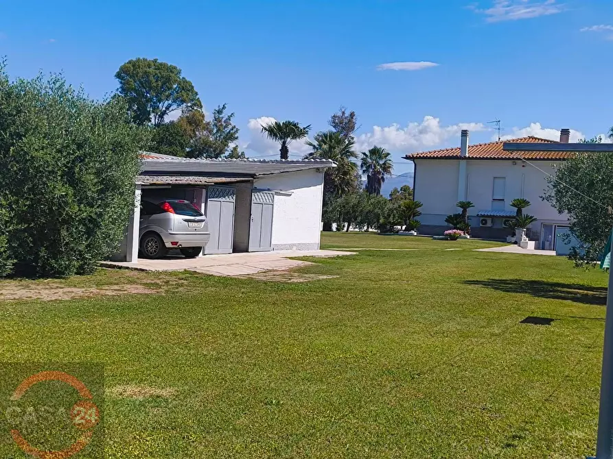 Immagine 44 di Villa in vendita  in via Pontina km 80 a Latina