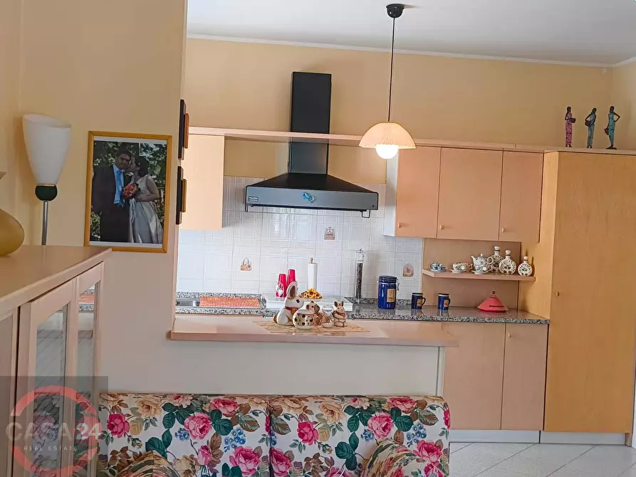 Immagine 10 di Villa in vendita  in via Pontina km 80 a Latina