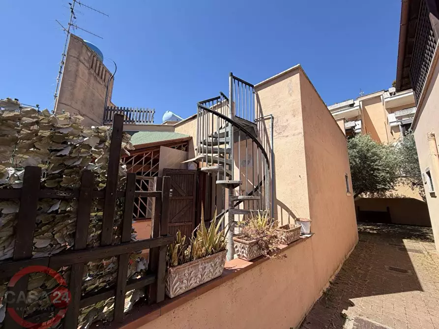 Immagine 37 di Villetta a schiera in vendita  in Via Capraia a Latina