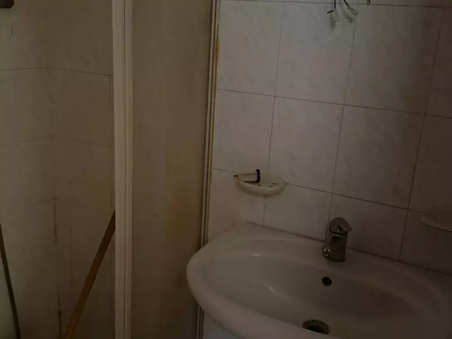Immagine 12 di Appartamento in vendita  in via capraia a Latina