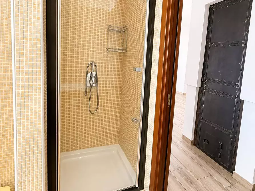 Immagine 9 di Attico in vendita  in Via Bradano a Latina