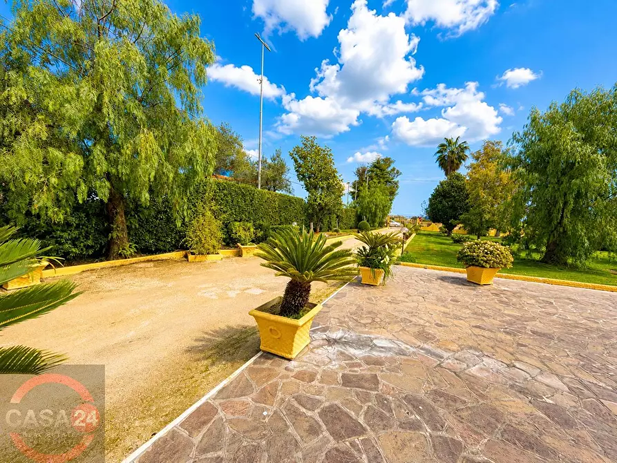 Immagine 2 di Villa in vendita  in Via Pontina, Km 80 a Latina