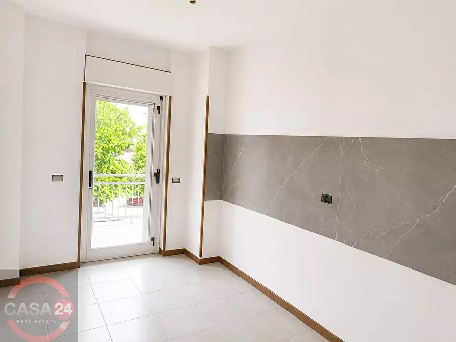 Immagine 4 di Appartamento in vendita  in Viale Paganini a Latina