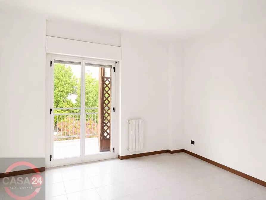 Immagine 6 di Appartamento in vendita  in Viale Paganini a Latina